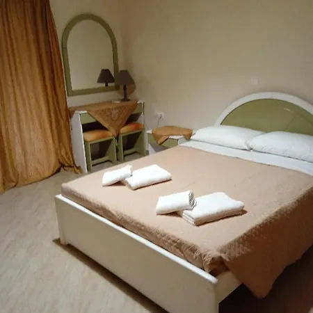Rouveli With Private Garden And Barbeque Vila