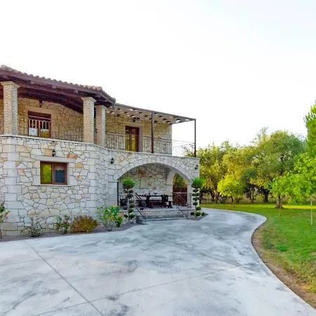 Vila Rouveli With Private Garden And Barbeque