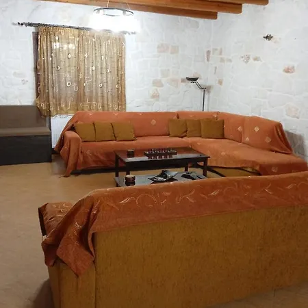 Rouveli With Private Garden And Barbeque *